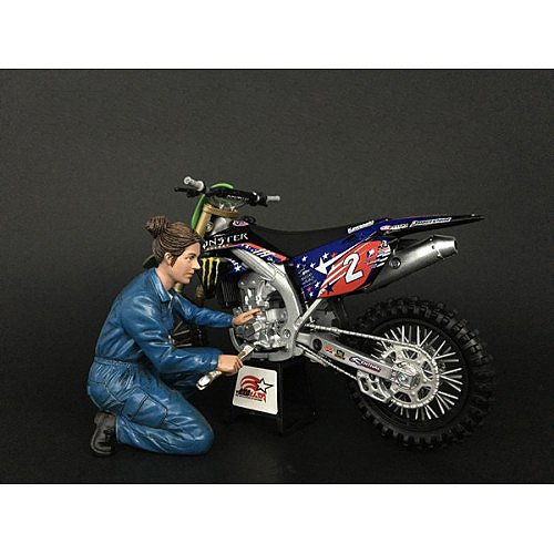 Mechanic Chole Figurine For 1/12 Scale Motorcycle Models By American Diorama