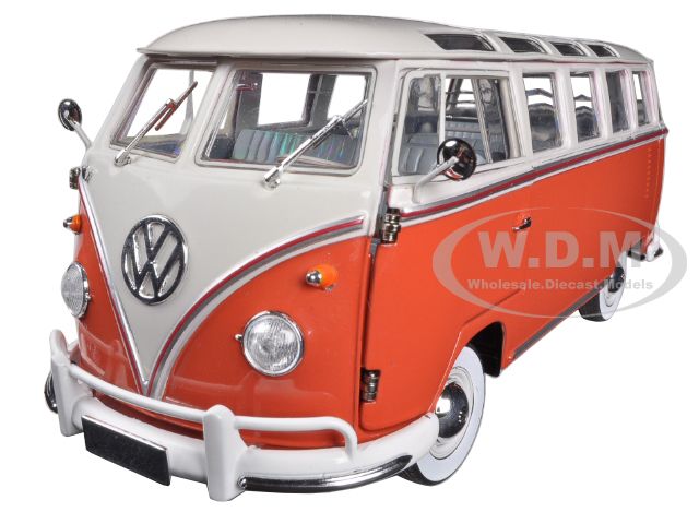 1960 Volkswagen Microbus Deluxe Usa Model Red 1/24 Diecast Model By M2 Machines