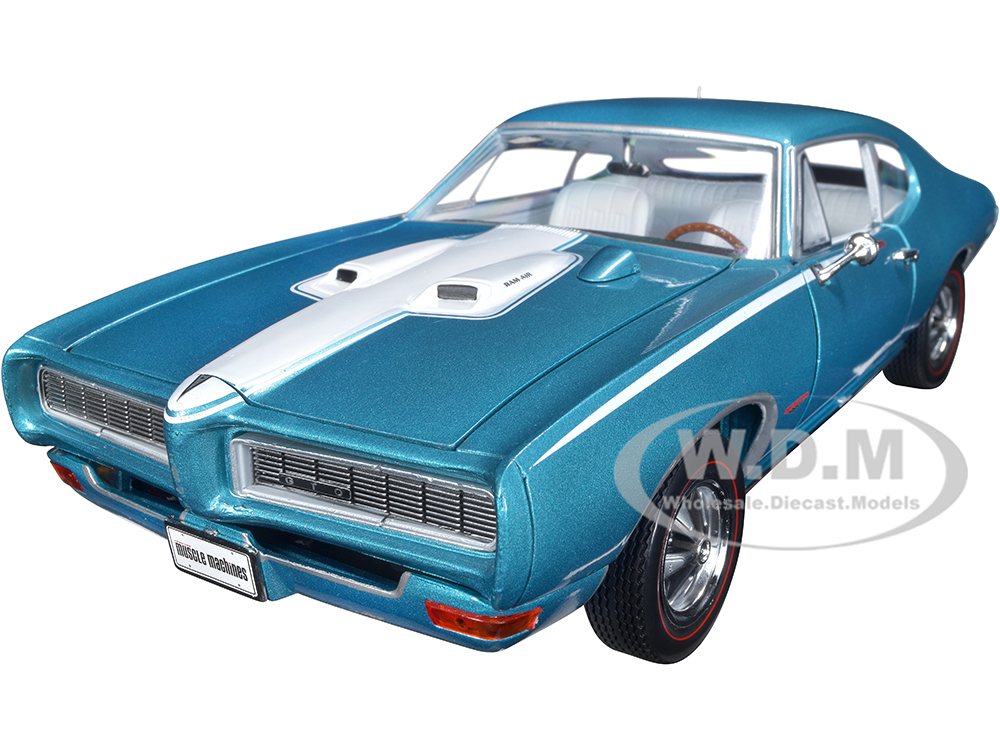  1968 Pontiac Royal Bobcat GTO Meridian Turquoise and White with White Interior Hemmings Muscle Machines Magazine Cover Car (March 2020) 1/18 Diecast Model Car by Auto World
