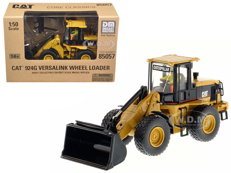 CAT Caterpillar 924G Versalink Wheel Loader with Work Tools with Operator "Core Classics Series" 1/50 by Diecast Masters