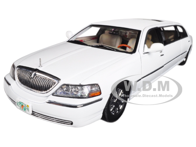 Image of 2003 Lincoln Town Car Limousine Vibrant White 1/18 Diecast Model Car by Sunstar