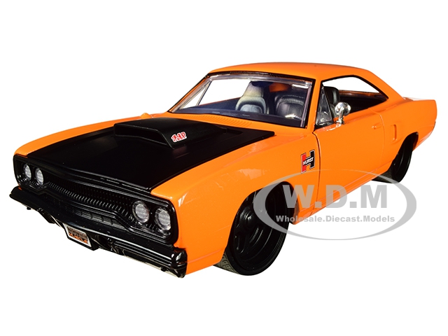 1970 Plymouth Road Runner Orange With Black Hood "bigtime Muscle" 1/24 Diecast Model Car By Jada