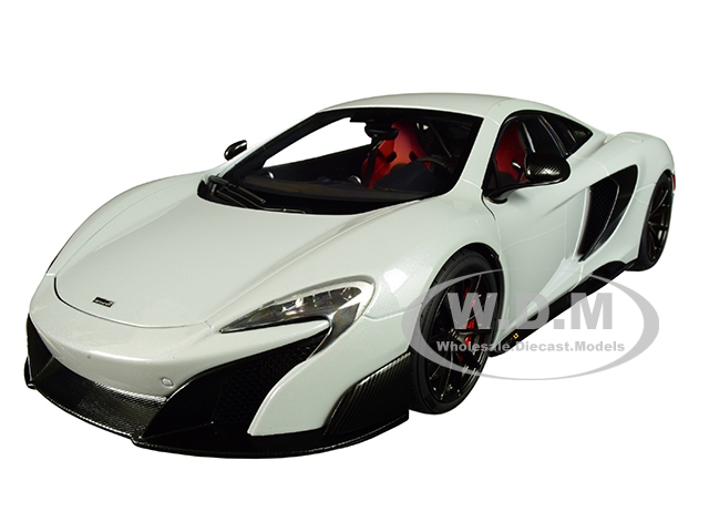 Mclaren 675lt Silica White 1/18 Model Car By Autoart