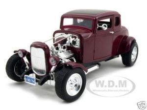1932 Ford Coupe Burgundy 1/18 Diecast Model Car By Motormax