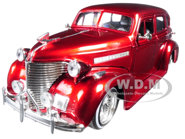 1939 Chevrolet Maser Deluxe Red "lowrider Series" Street Low 1/24 Diecast Model Car By Jada