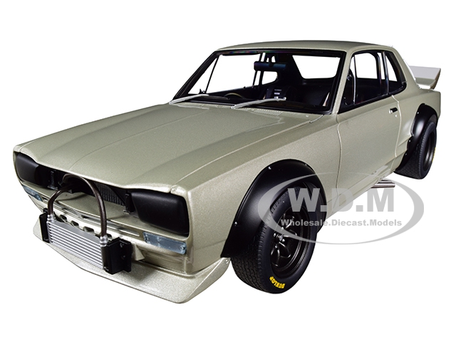 Image of 1972 Nissan Skyline GT-R (KPGC-10) Racing Silver "Millennium" 1/18 Diecast Model Car by Autoart