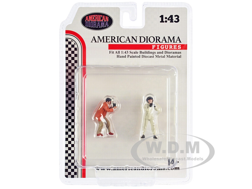"Race Day" Two Diecast Figures Set 2 for 1/43 Scale Models by American Diorama