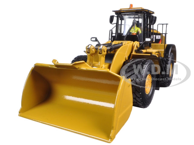 CAT Caterpillar 982M Wheel Loader with Operator High Line Series 1/50 Diecast Model by Diecast Masters