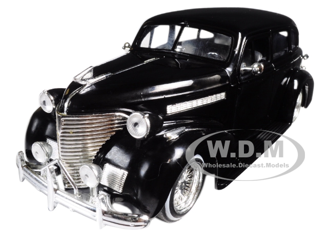 1939 Chevrolet Maser Deluxe Black "Lowrider Series" Street Low 1/24 Diecast Model Car by Jada