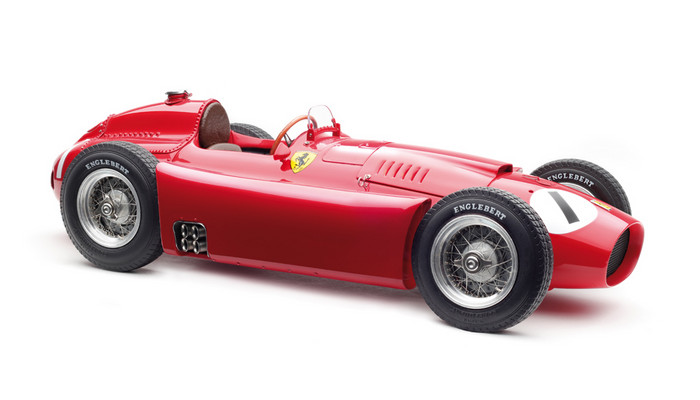 1956 Ferrari Lancia D50 1 Manuel Fangio Grand Prix Of England Limited Edition To 1000 Pieces Worldwide 1/18 Diecast Model Car By Cmc