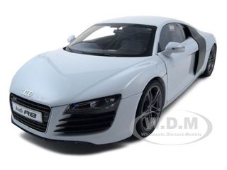 Image of Audi R8 Diecast Car Model 1/18 Suzuka Gray Die Cast Car Model by Kyosho