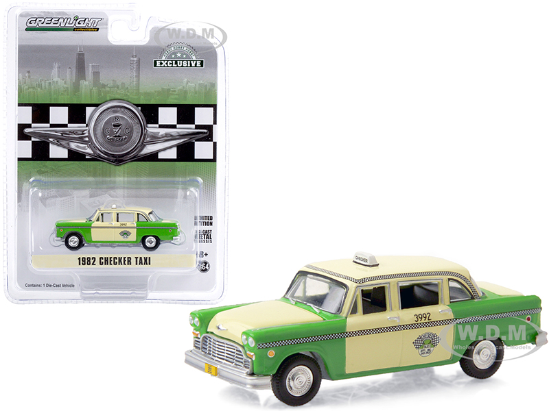 1982 Checker Taxi Green and Yellow "Checker Taxi Affl Inc." (Chicago Illinois) "Hobby Exclusive" 1/64 Diecast Model Car by Greenlight