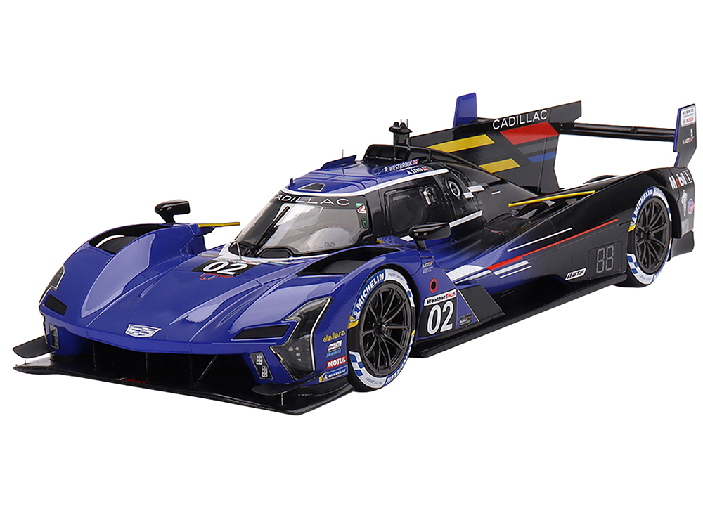 Cadillac V-Series.R 02 Earl Bamber - Alex Lynn - Richard Westbrook 