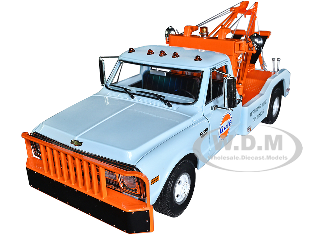 1969 Chevrolet C-30 Dually Wrecker Tow Truck "Gulf Oil Welding Tire Collision" Light Blue with Orange 1/18 Diecast Car Model by Greenlight