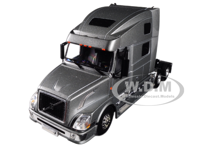 Volvo Vn780 6x4 3 Axle Tractor Sleeper Cab Silver 1/50 Diecast Model By Wsi Models