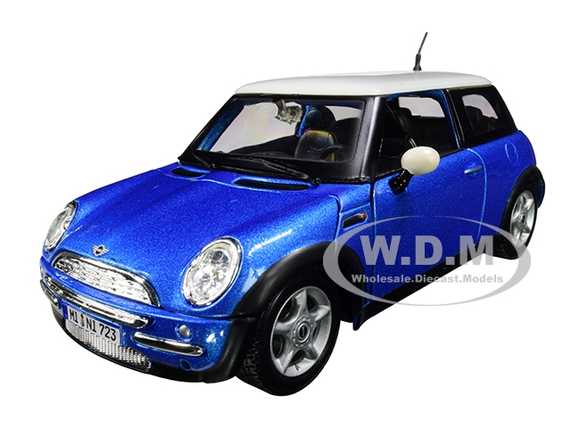 Mini Cooper Metallic Blue With White Top 1/24 Diecast Model Car By Maisto