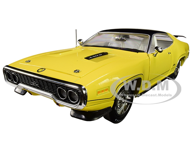 Image of 1971 Plymouth GTX Hardtop Lemon Twist with Black Top "Muscle Car &amp; Corvette Nationals" (MCACN) Limited Edition to 996 pieces Worldwide 1/18 Dieca