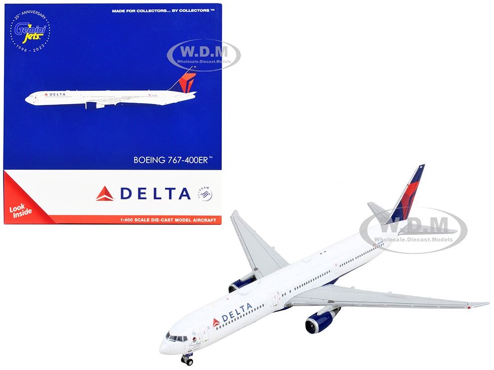Boeing 767-400ER Commercial Aircraft 