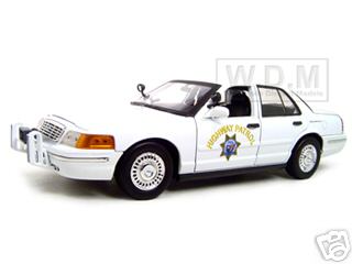 Ford Crown Victoria California Highway Patrol Car White 1/18 Diecast Model Car by Motormax