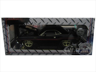 1970 Dodge Challenger R/t Black "chase Car" With Gold Trim 1/18 Diecast Model Car By M2 Machines