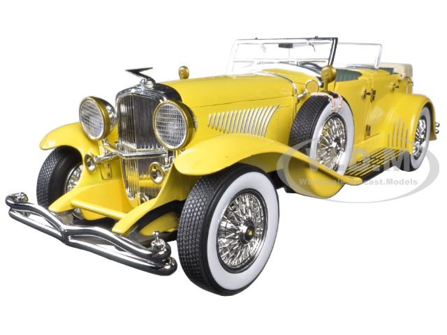 Brand new 1/18 scale diecast carmodel of 1934 Duesenberg II SJ Yellow "The Great Gatsby" (2013) Moviedie cast model car by Greenlight.Limited edition.Brand new box.Real rubber tires.Steerable wheels.Opening hood and 4 doors.Made of diecast with some plastic parts.Detailed interior exterior engine compartment.Dimensions approximately L-10 W-4 H-3.5 inches.