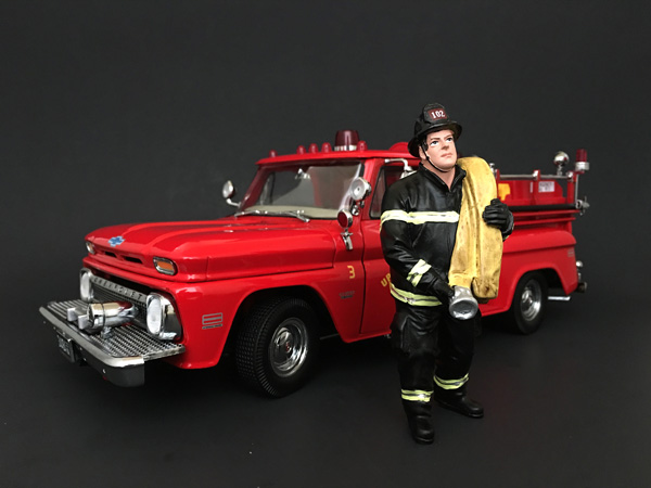 Firefighter Job Done Figurine / Figure For 118 Models By American Diorama
