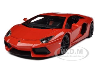 2012 Lamborghini Aventador Lp700-4 Orange 1/18 Diecast Model Car By Bburago