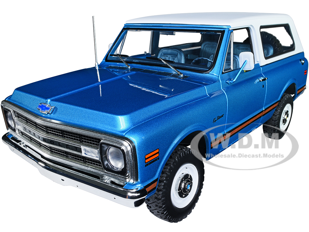 1970 Chevrolet K5 Blazer Medium Blue Metallic with White Top "1970 Dealer Ad Truck" Limited Edition to 1020 pieces Worldwide 1/18 Diecast Model Car b