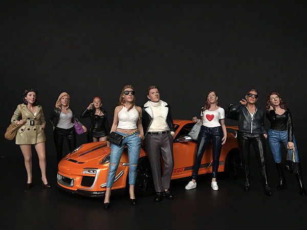 "ladies Night" 8 Piece Figurine Set For 1/24 Scale Models By American Diorama