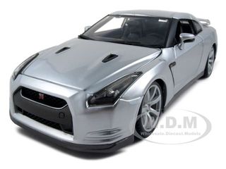 2009 Nissan Gt-r R35 Silver 1/18 Diecast Model Car By Bburago