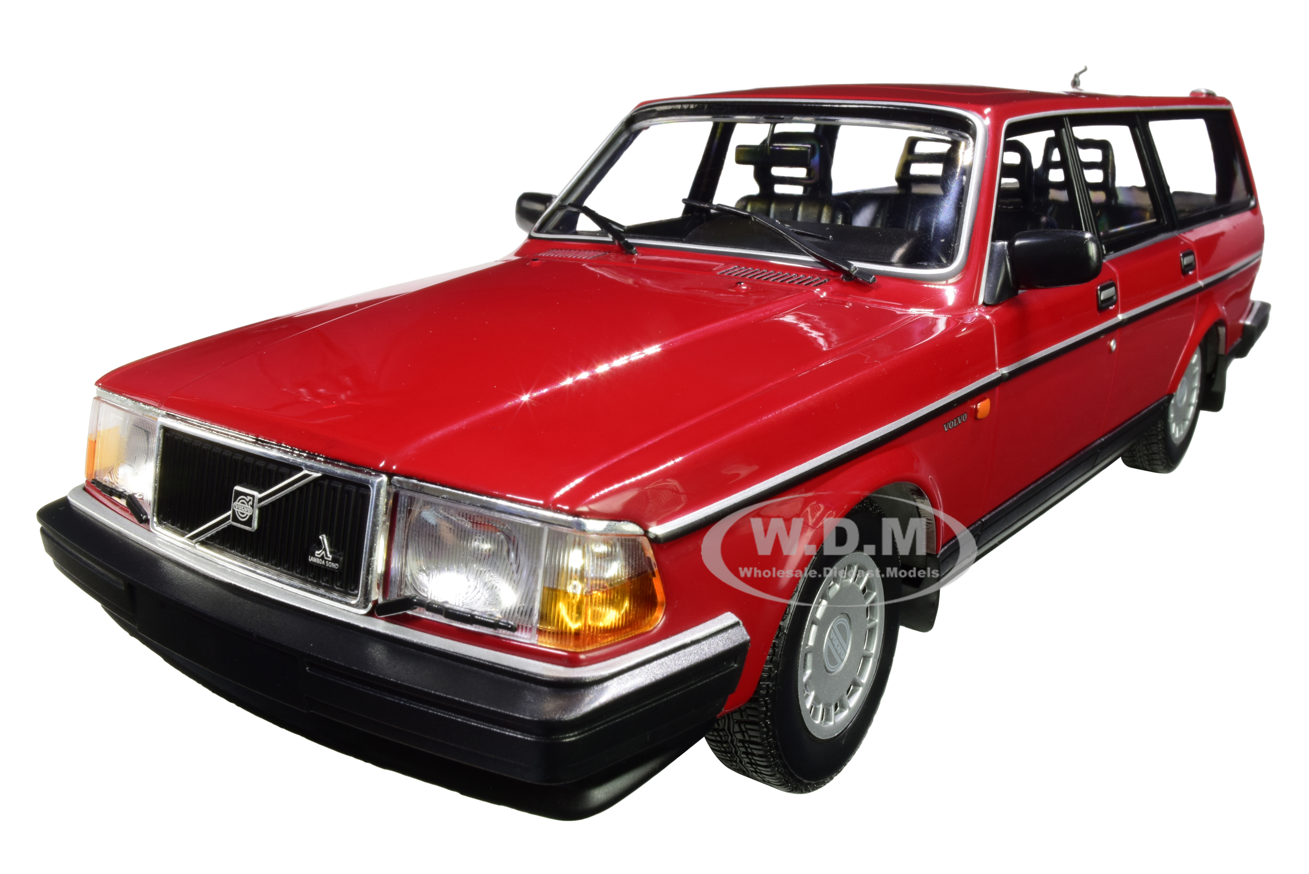1986 Volvo 240 Gl Break Red Limited Edition To 600 Pieces Worldwide 1/18 Diecast Model Car By Minichamps
