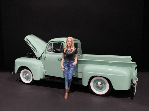 Car Girl in Tee Rachel Figurine for 1/18 Scale Models by American Diorama