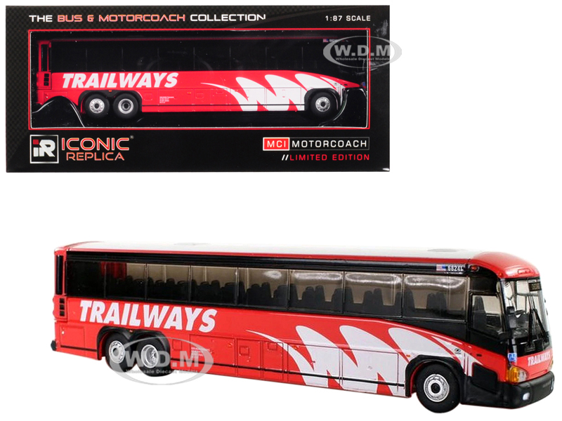 Mci D4505 Motorcoach "burlington Trailways" (chicago Illinois) "the Bus & Motorcoach Collection" 1/87 Diecast Model By Iconic Replicas