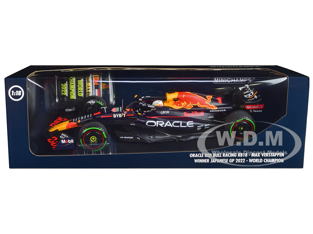 Red Bull Racing RB18 1 Max Verstappen "Oracle" Winner F1 Formula One "Japanese GP" (2022) with Driver and World Champion Pit Board Limited Edition to