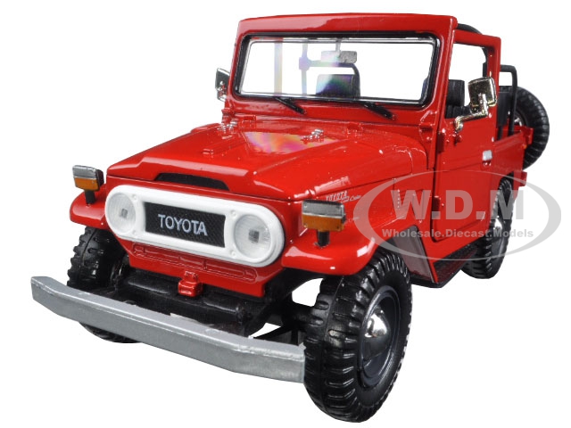 Toyota Fj40 Convertible Red 1/24 Diecast Model Car By Motormax