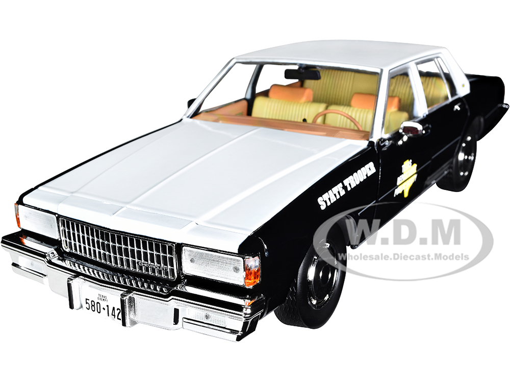 1987 Chevrolet Caprice Police Black and White "Texas Department of Public Safety - State Trooper" "Artisan Collection" 1/18 Diecast Model Car by Gree