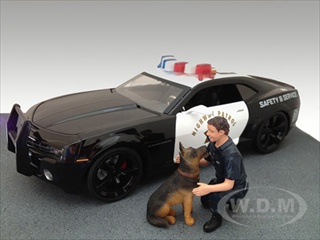 Police Guy & K9 Unit Dog Figure Set For 118 Diecast Model Cars By American Diorama