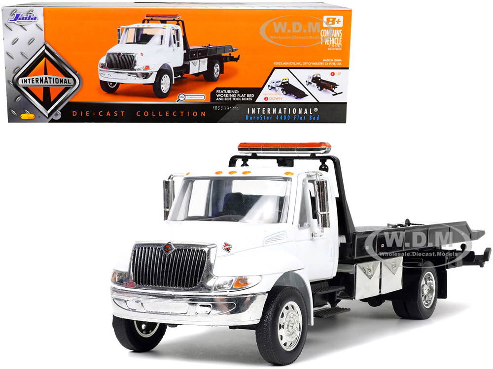 International DuraStar 4400 Flatbed Tow Truck White 1/24 Diecast Model By Jada