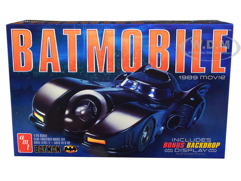 Skill 2 Model Kit Batmobile "Batman" (1989) Movie with Backdrop Display 1/25 Scale Model by AMT