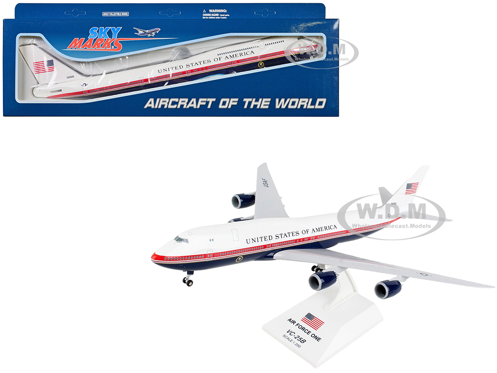 Boeing 747-8i (VC-25B) Commercial Aircraft Air Force One - United States of America (30000) White with Red and Blue Stripes (Snap-Fit) 1/200 Plastic Model by Skymarks
