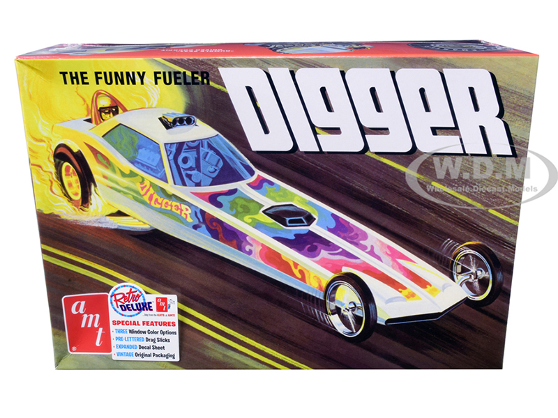 Skill 2 Model Kit Digger Dragster The Funny Fueler 1/25 Scale Model By AMT