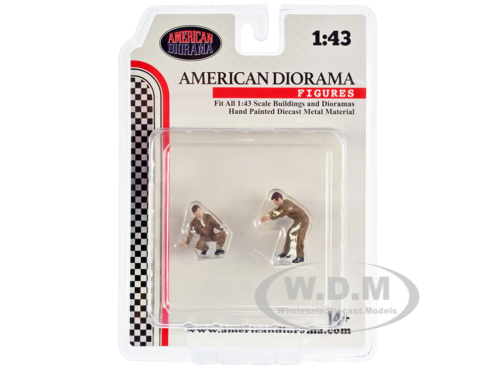 "Race Day" Two Diecast Figures Set 5 for 1/43 Scale Models by American Diorama