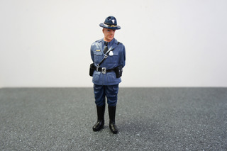 Image of State Trooper Craig Figure For 124 Diecast Model Cars by American Diorama