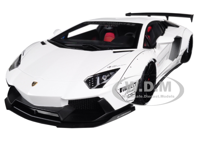 Lamborghini Aventador Lb-works White With Black Wheels 1/18 Model Car By Autoart