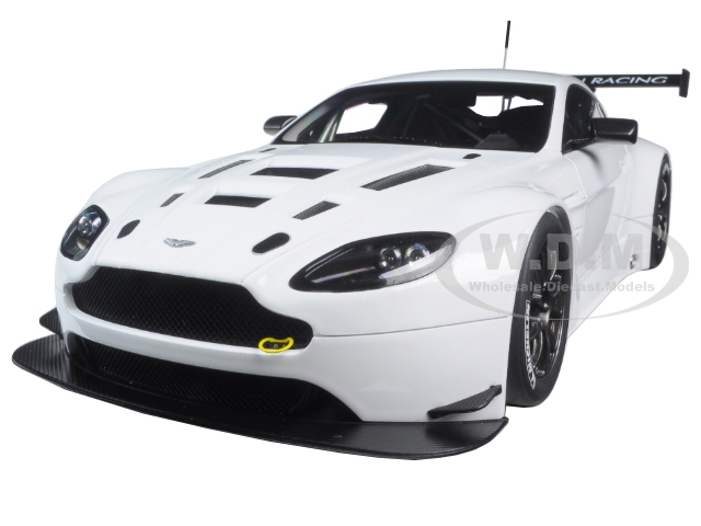 2013 Aston Martin Vantage V12 Gt3 White 1/18 Model Car By Autoart