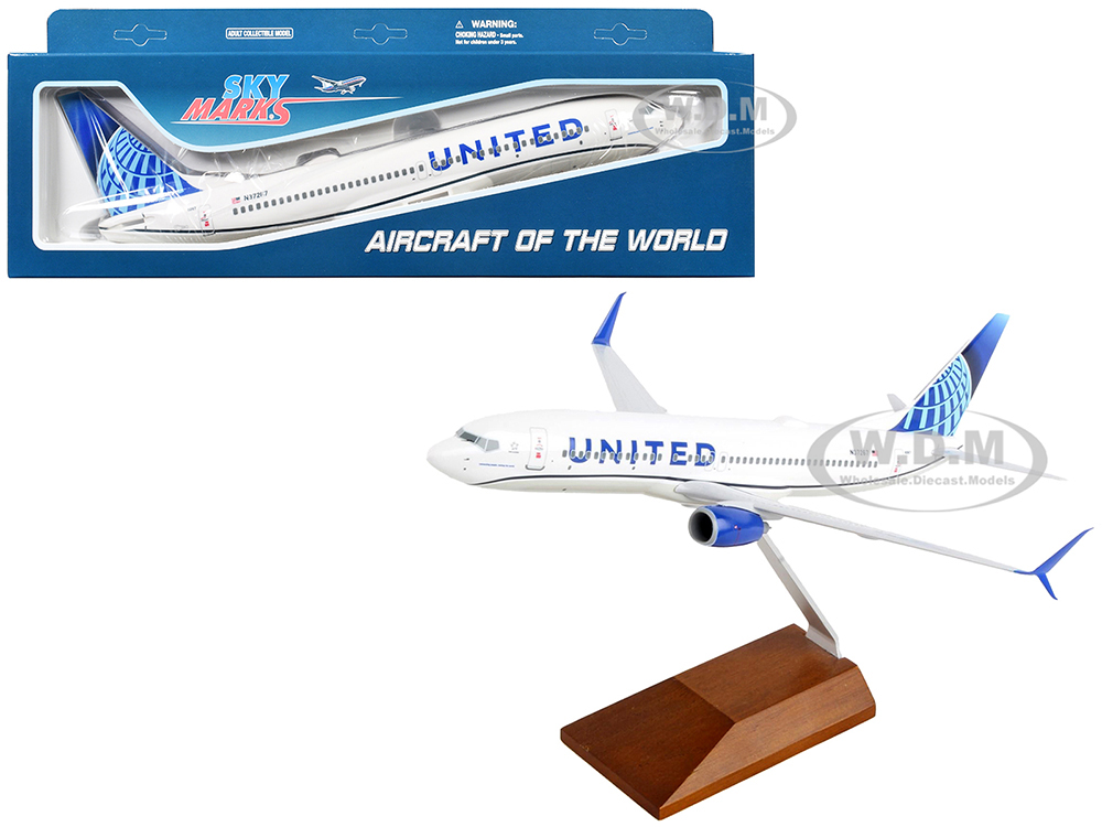 Boeing 737-800 Commercial Aircraft United Airlines (N37267) White with Blue Tail and Wood Stand (Snap-Fit) 1/130 Plastic Model by Skymarks