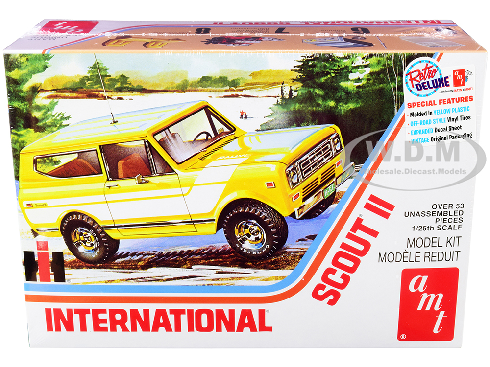 Skill 2 Model Kit IH International Harvester Scout II 1/25 Scale Model by AMT