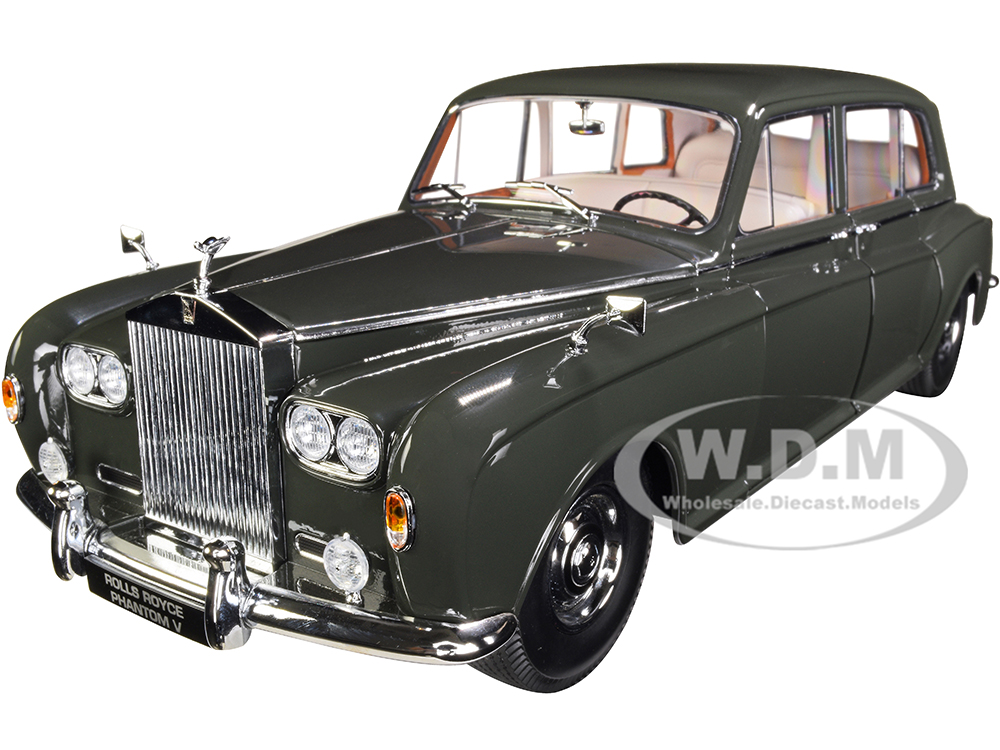 1964 Rolls Royce Phantom V Brewster Green 1/18 Diecast Model Car by Paragon Models