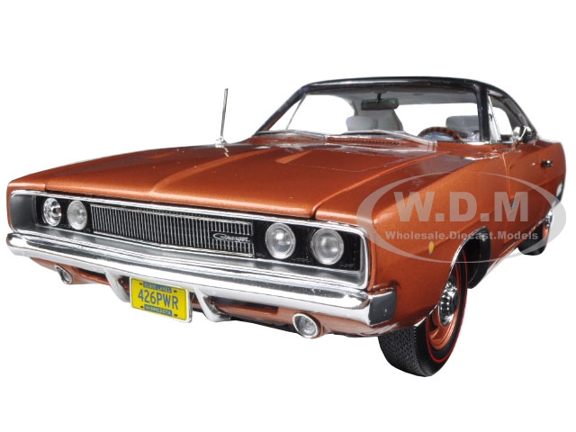 1968 Dodge Charger R/t Bronze Poly With Black Vinyl Top "hemmings Muscle Magazine" Limited Edition To 1002pc 1/18 Diecast Model Car By Autoworld