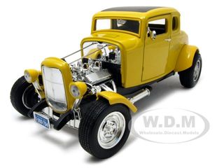1932 Ford 5-Window Coupe Hot Rod Yellow "American Classics" Series 1/18 Diecast Model Car by Motormax